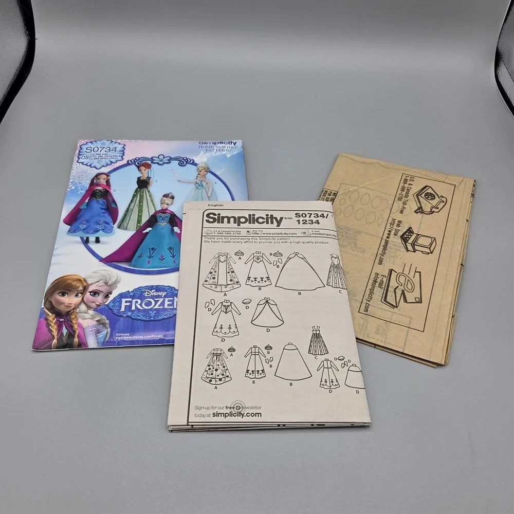 Simplicity S0734 Disney Frozen Fashion Doll Clothes Sewing Pattern Elsa Anna OS